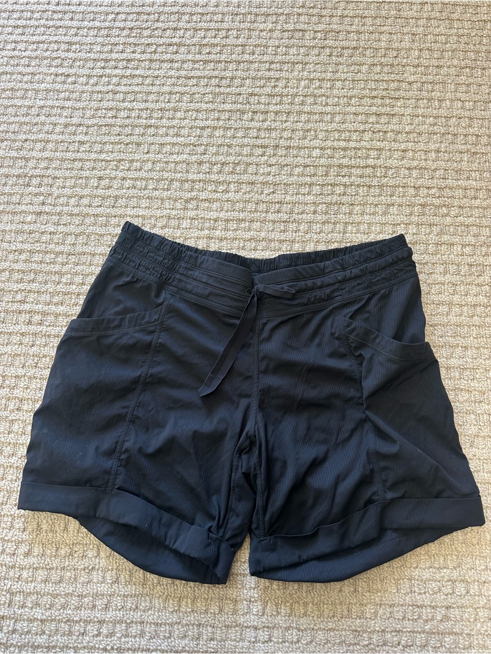 Lululemon Women’s Athletic Black Shorts Sz 8